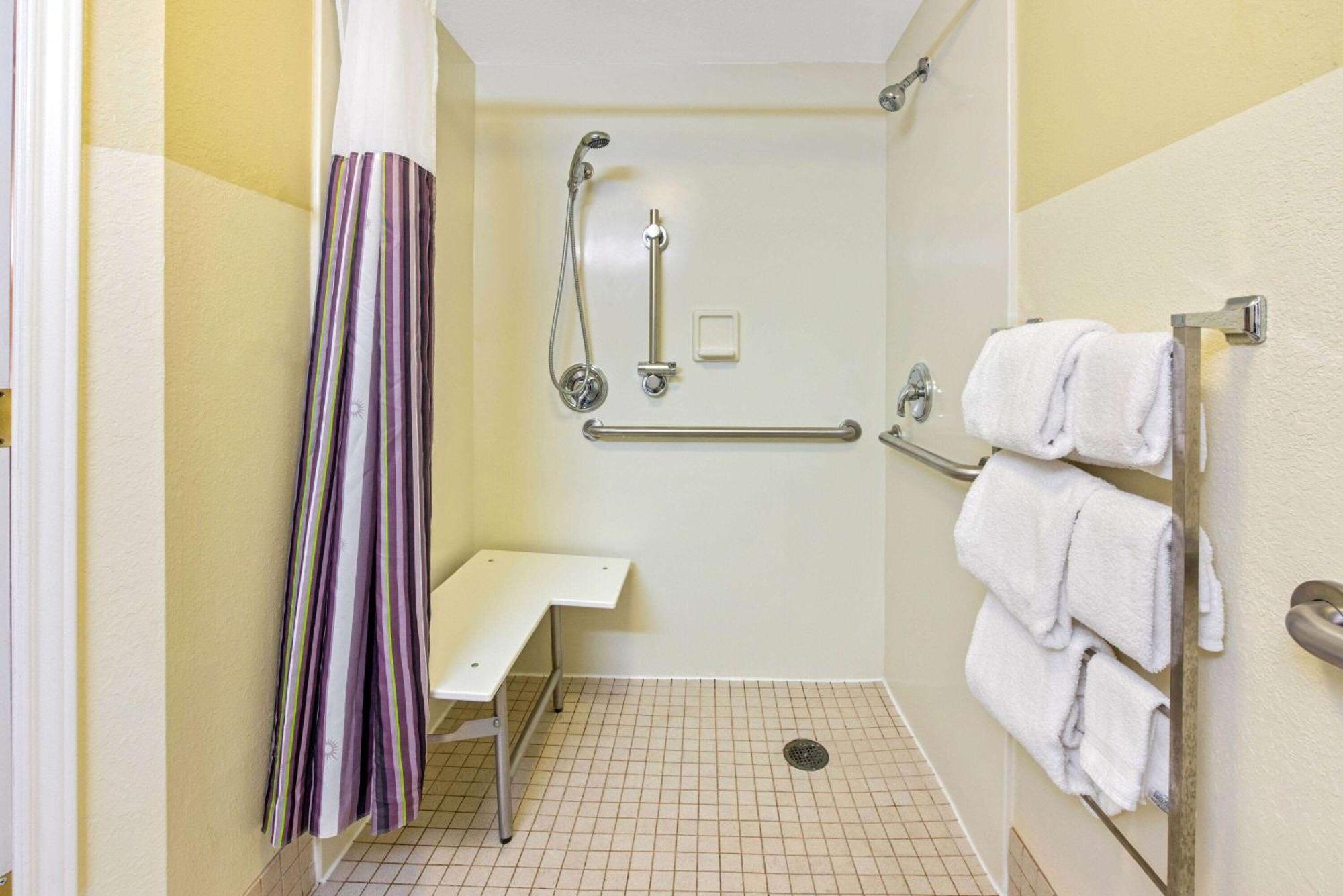 Double Room Two Double Beds Bath Tub Mobility or Hearing Accessible Non-Smoking
