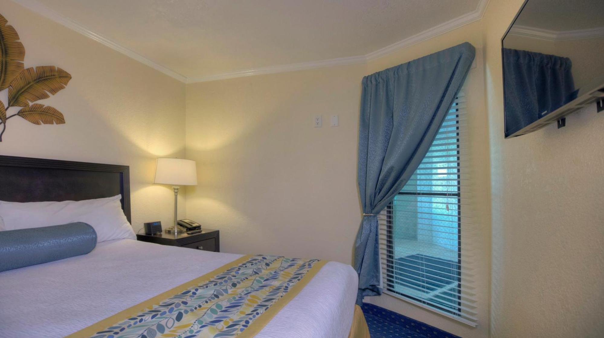 One-Bedroom Suite Bay View