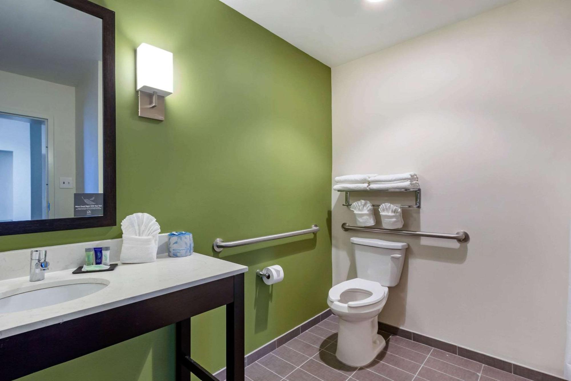 King Suite Accessible or Non-Smoking