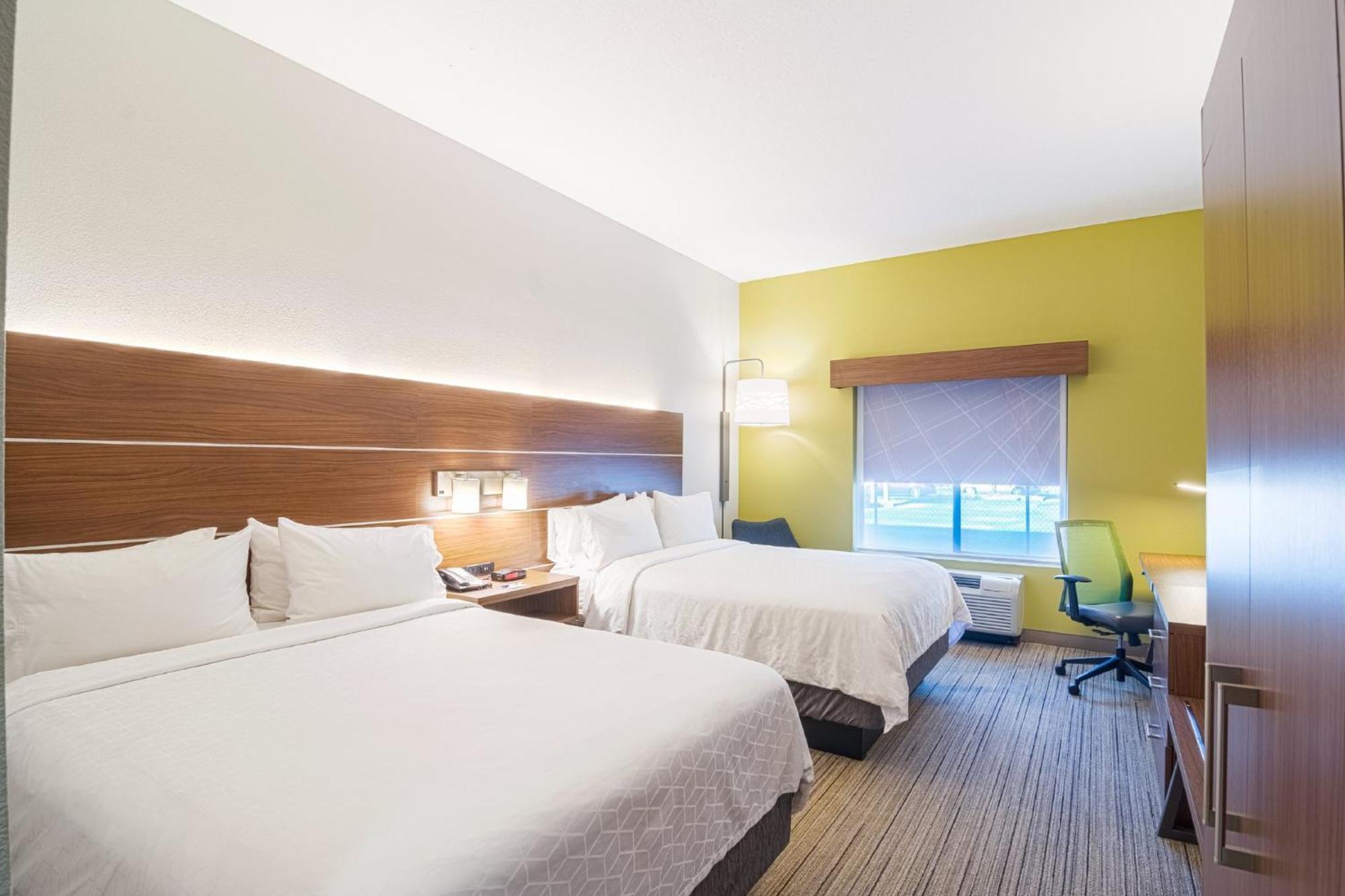 Double Room Two Double Beds Hearing Accessible or Non-Smoking