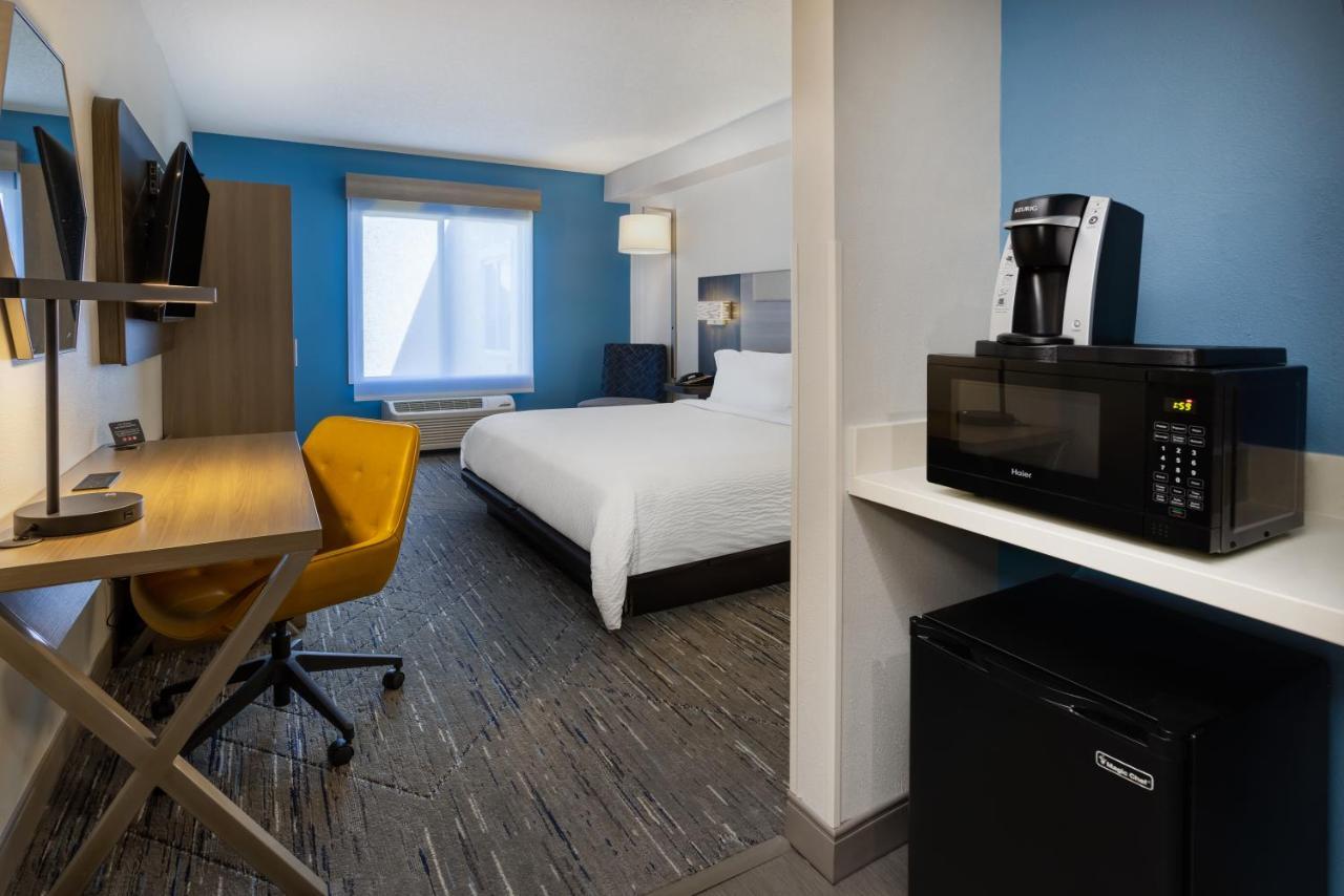Standard King Room