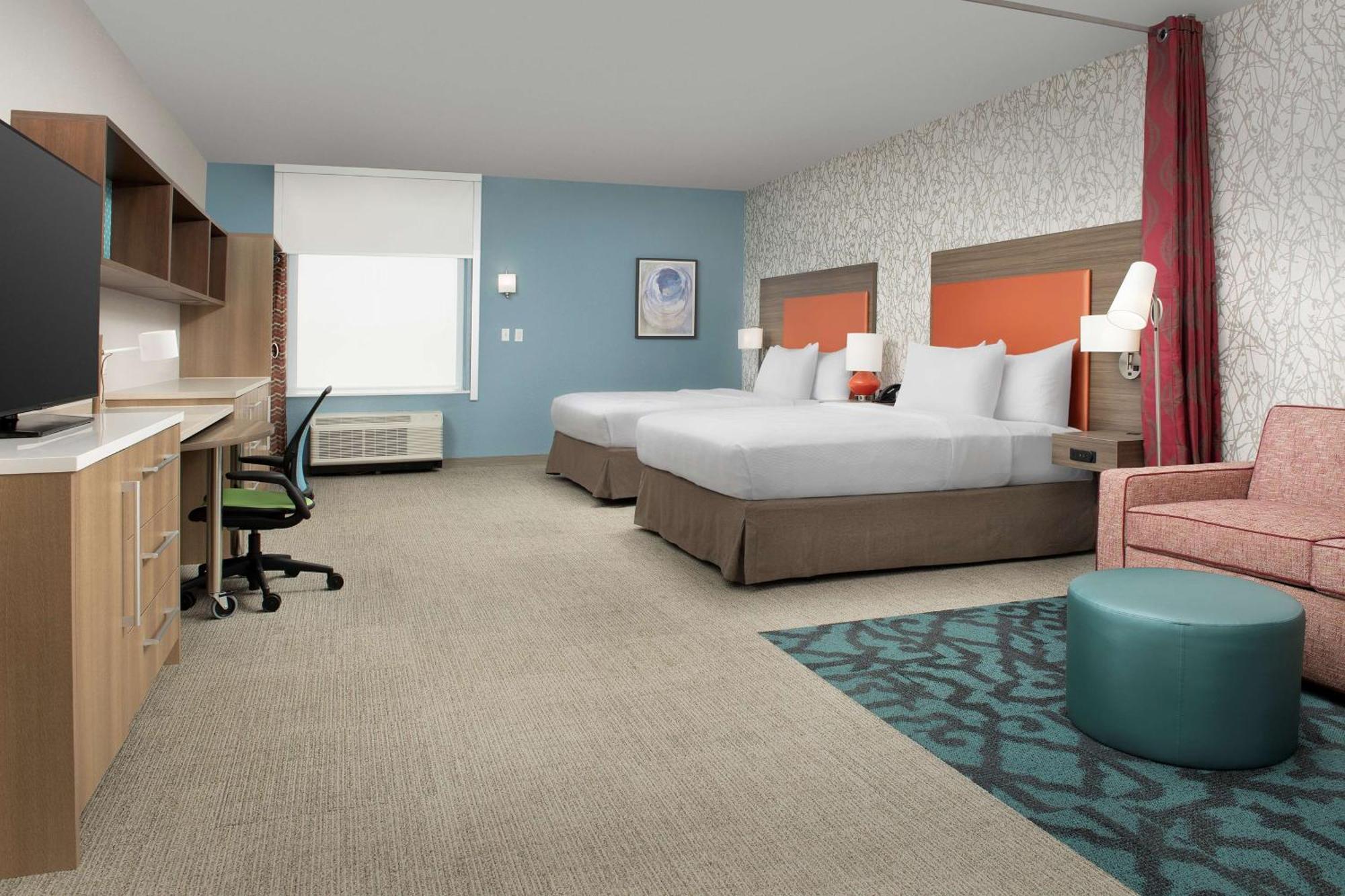 Queen Studio Two Queen Beds Mobility Access or Non-Smoking