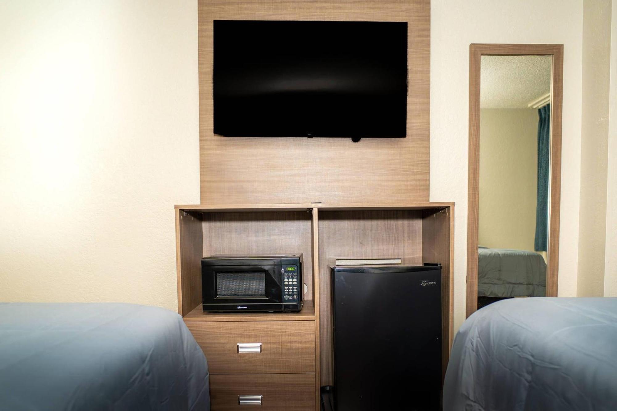 Double Room Two Double Beds Smoking