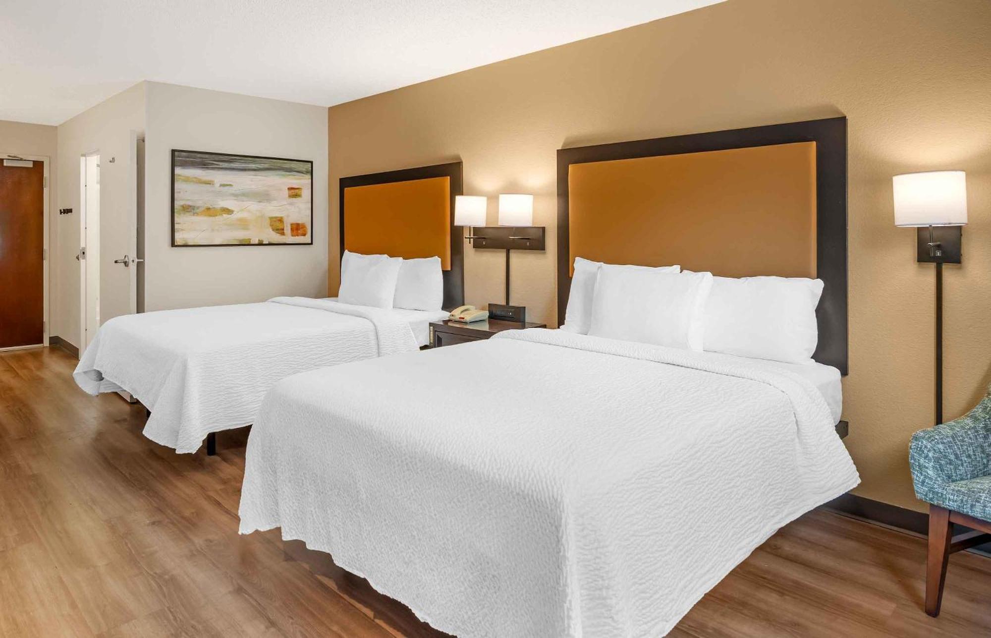 Studio with 2 Double Beds - Non-Smoking