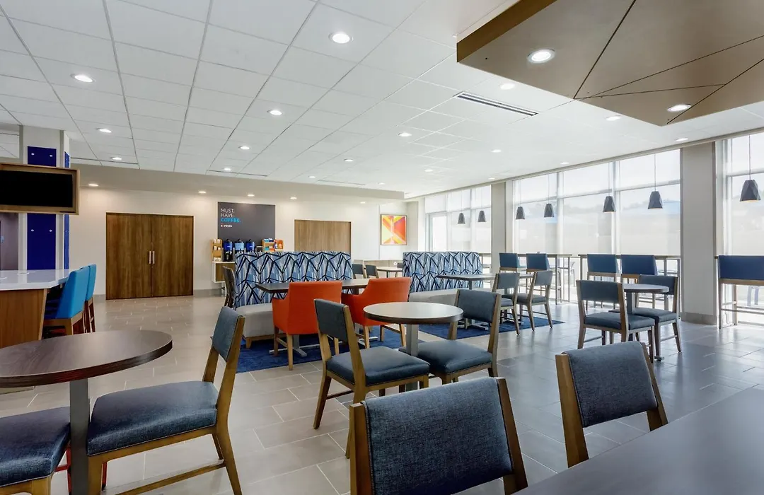 Holiday Inn Express & Suites Tampa Stadium - Airport Area By Ihg-1