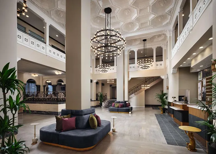 Hotels in TampaFlor Downtown, Tapestry Collection By Hilton