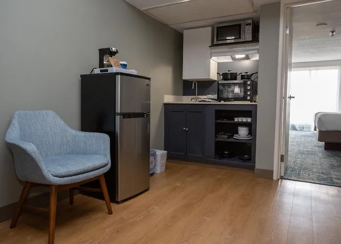 Hotels in TampaFour Points By Sheraton Suites Airport Westshore